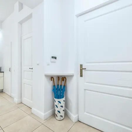 Apartment Dr - Caldo