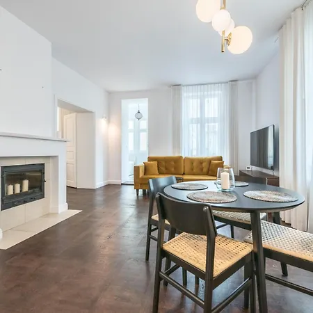 Apartment Dr - Caldo